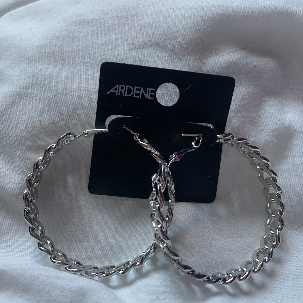 Nice new earrings🖤
